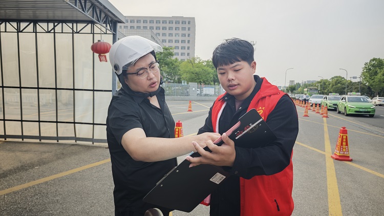 一分公司开展红色宣讲进校园活动